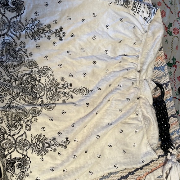 Women’s Summer Shirt - Picture 3 of 5